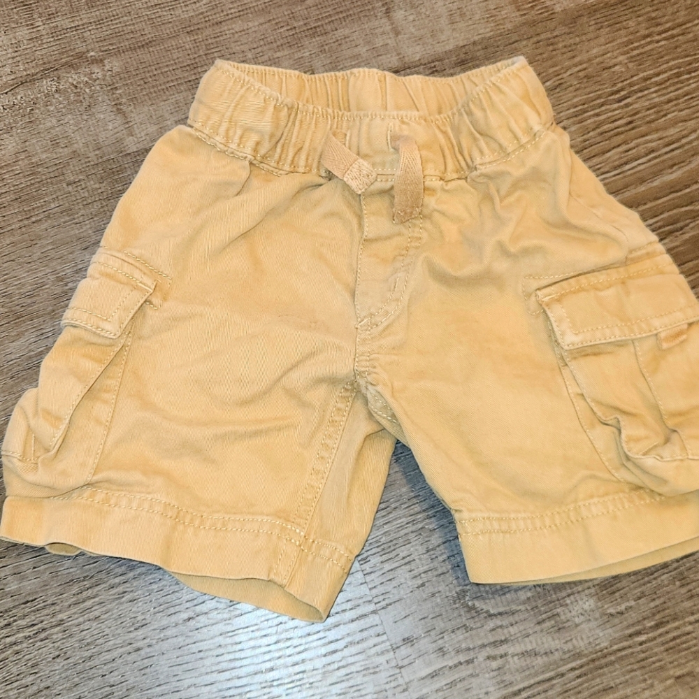 Boys Hanna Andersson khaki cargo shorts 90 (age 3)